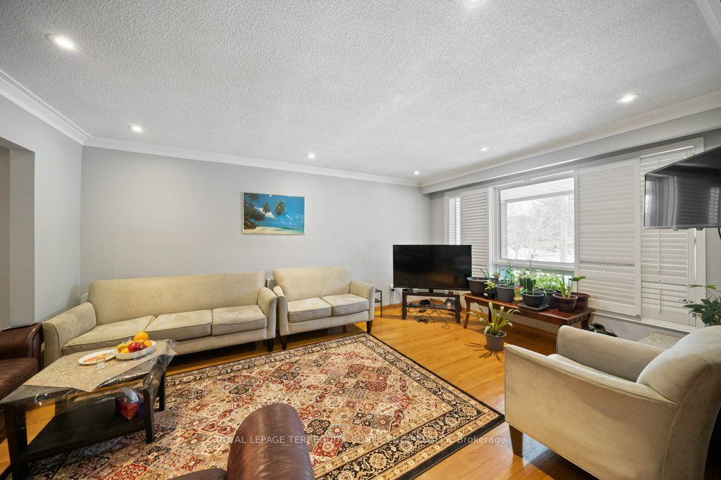 473 Hounslow Ave