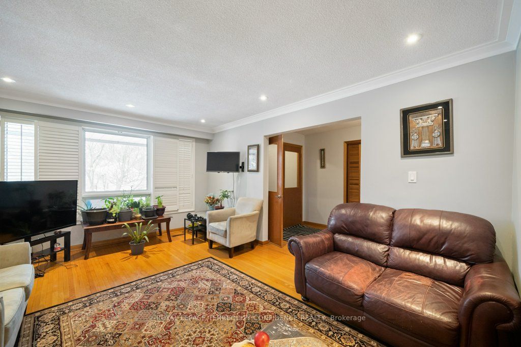 473 Hounslow Ave