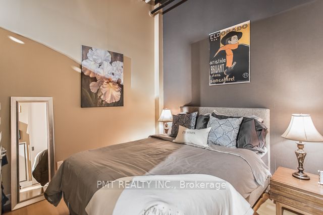 43 Hanna Ave, #334
