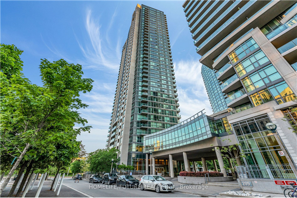 215 Fort York Blvd, Toronto