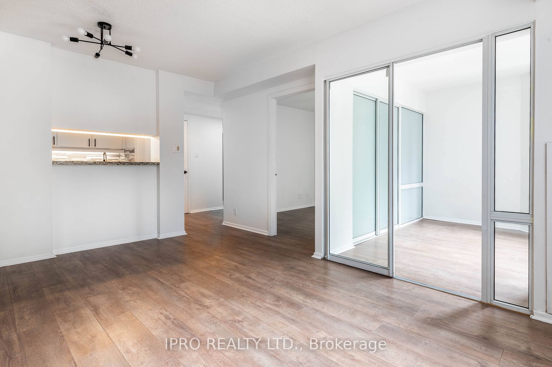 44 Gerrard St W, #1808