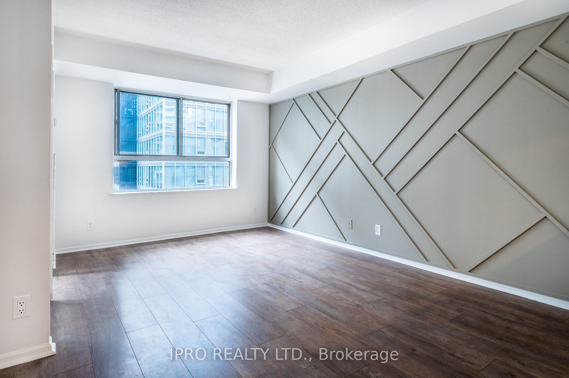 44 Gerrard St W, #1808