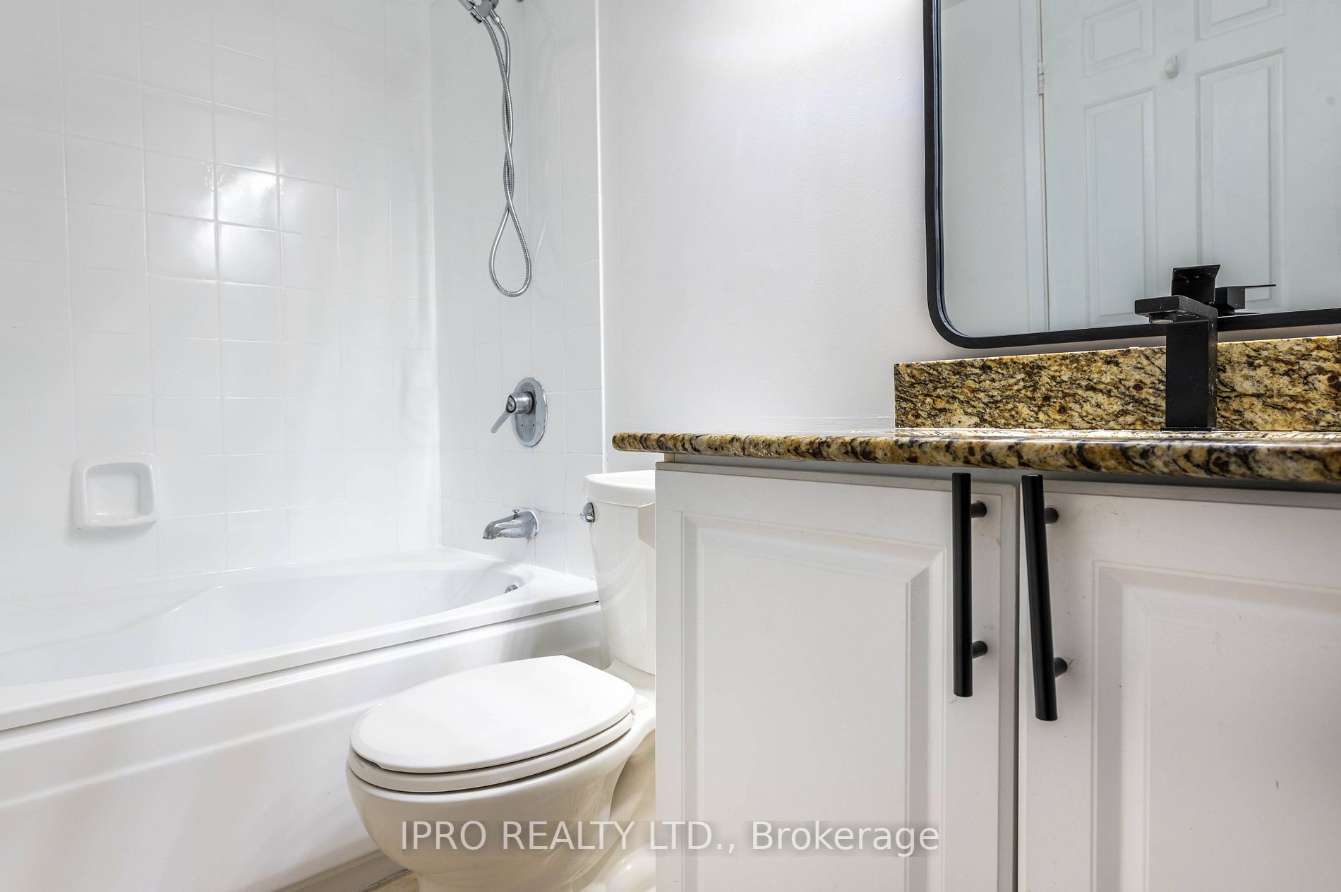 44 Gerrard St W, #1808