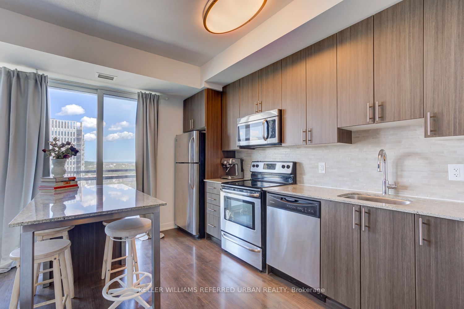 225 Sackville Street #1901
