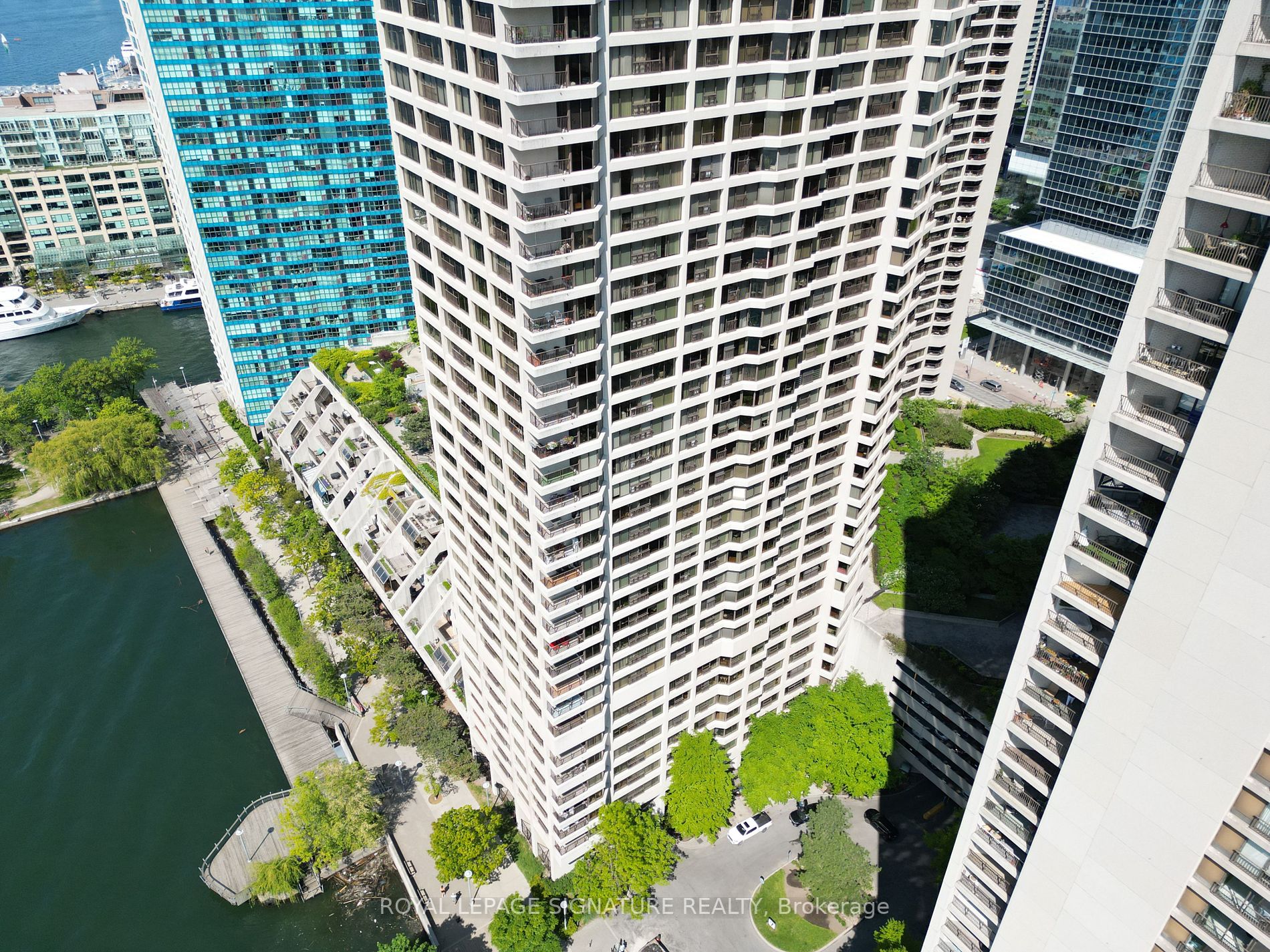 55 Harbour Sq, #1315