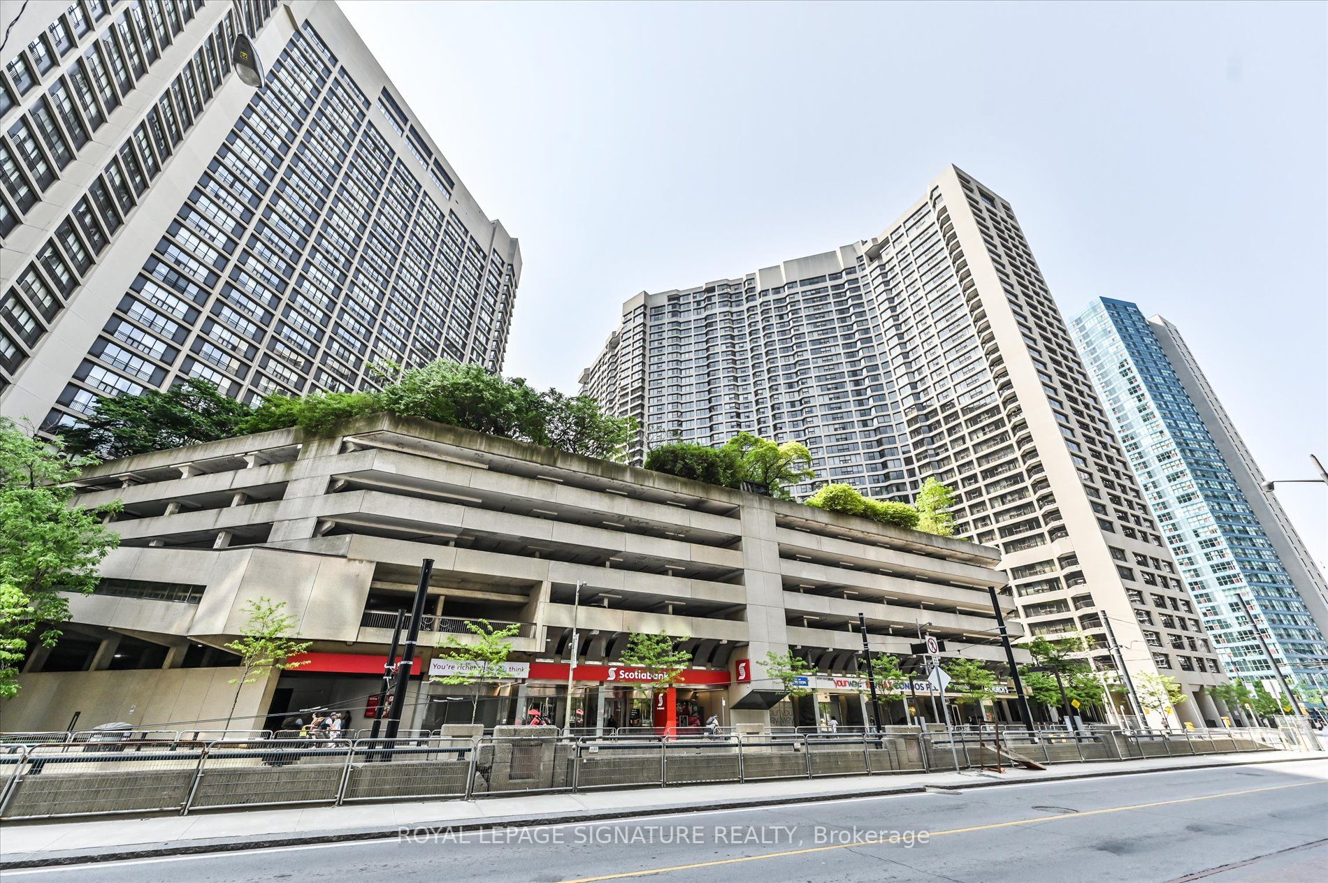 55 Harbour Sq, #1315