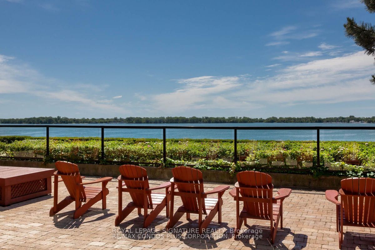 55 Harbour Sq, #1315