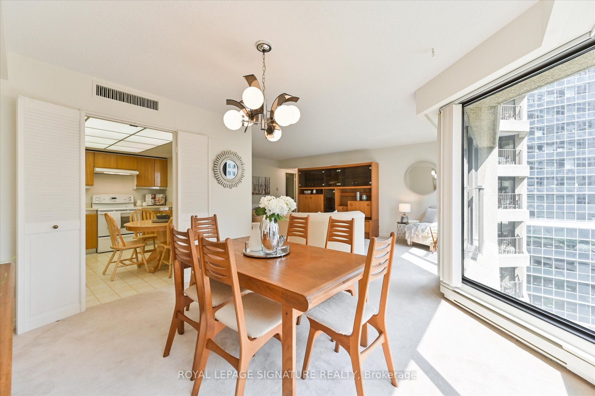 55 Harbour Sq, #1315