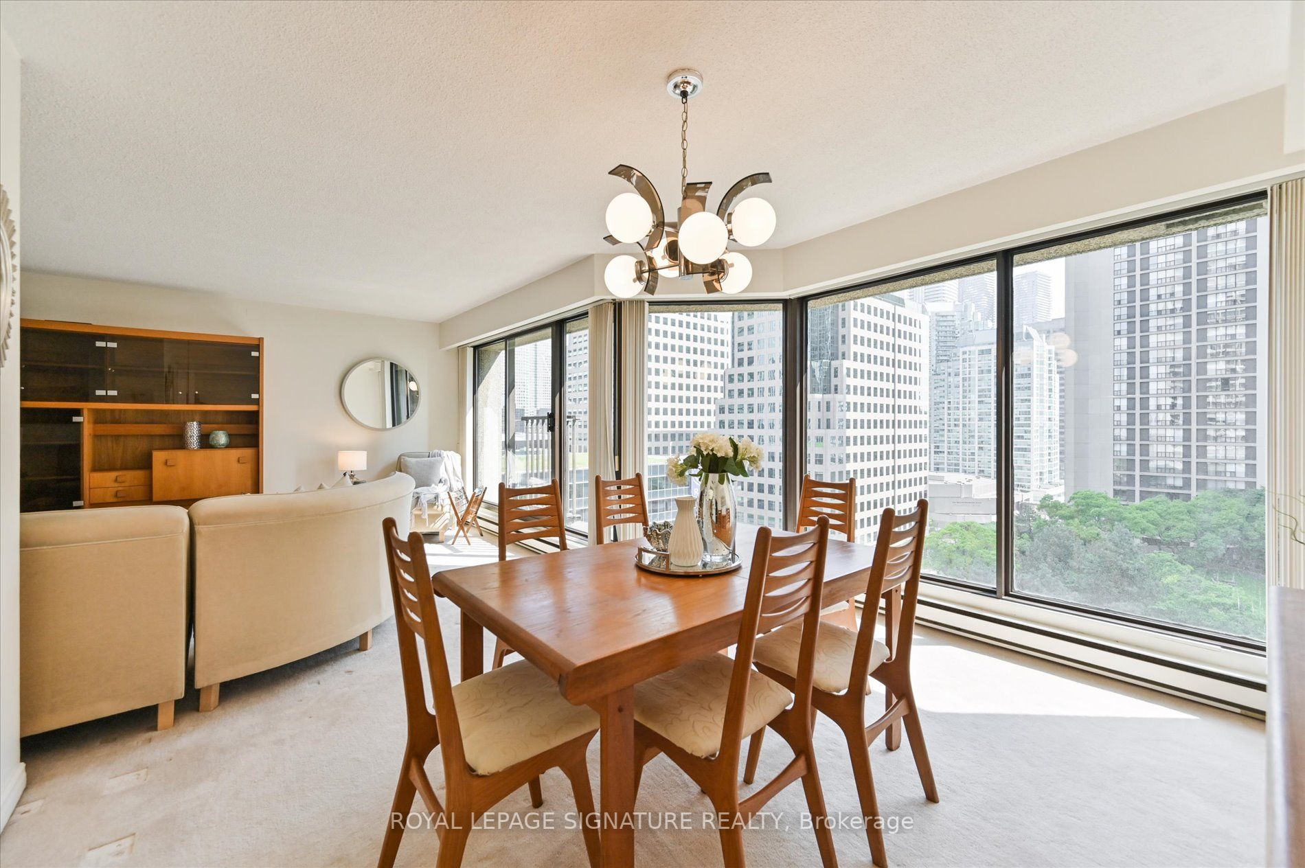 55 Harbour Sq, #1315