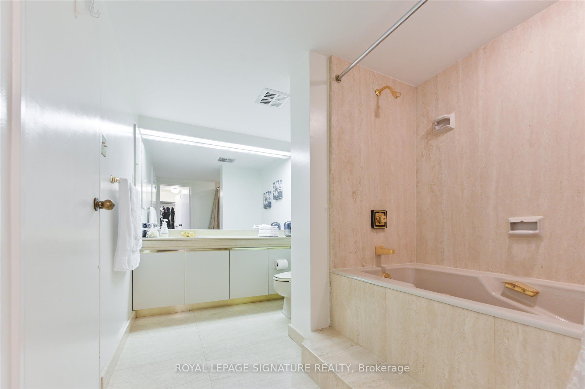 55 Harbour Sq, #1315