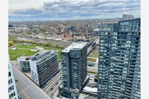 17 Bathurst St, Toronto