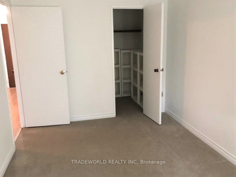 15 Pebble Bywy, #63