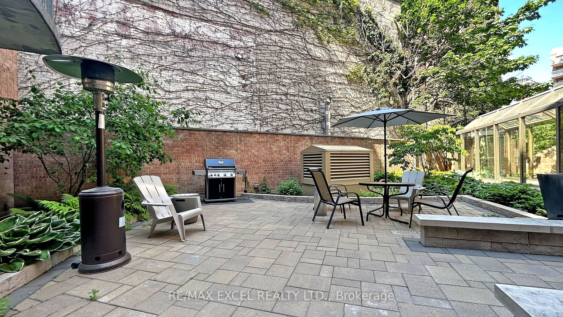 25 George St, #Ph4