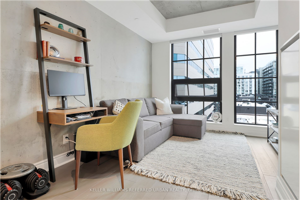 608 Richmond St W, Toronto