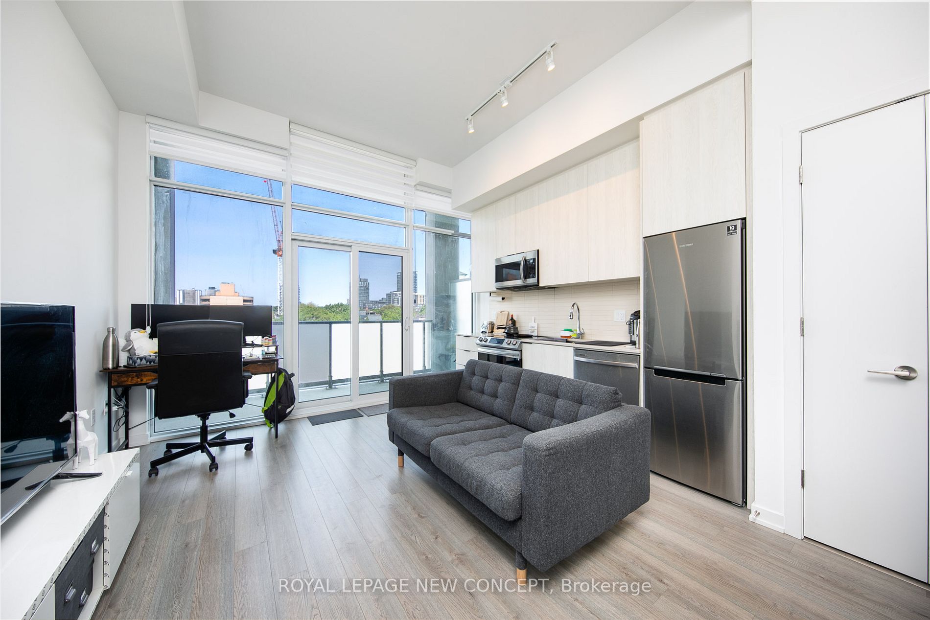 50 Power St, #423