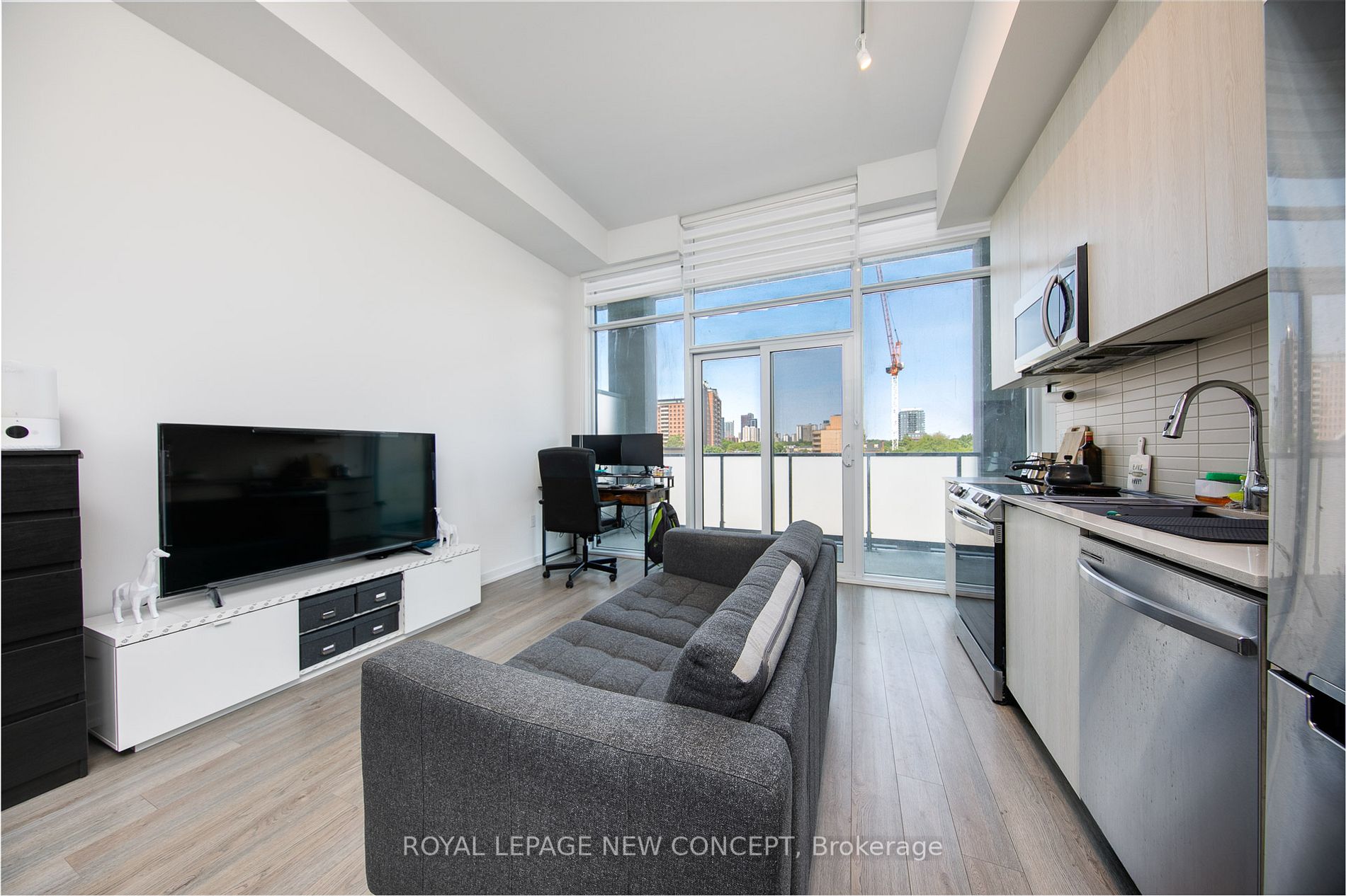 50 Power St, #423