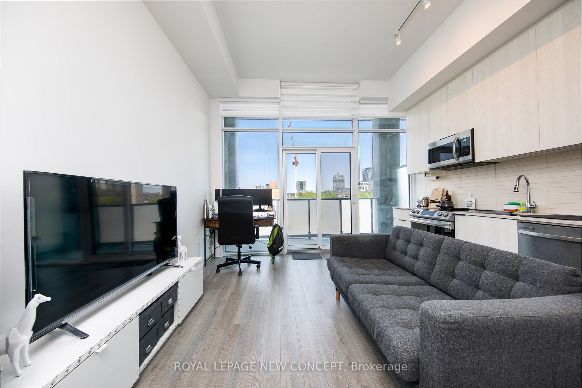 50 Power St, #423