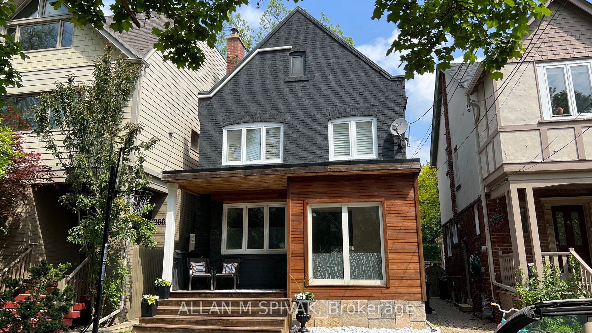 272 sheldrake Boulevard