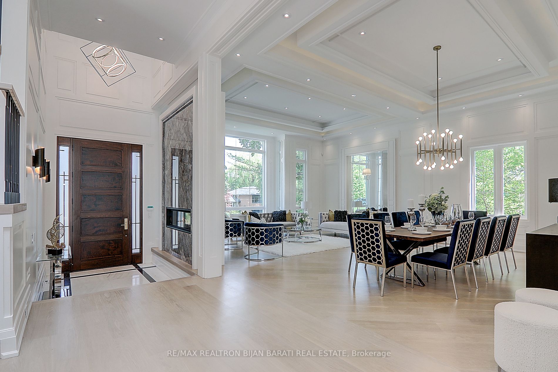 53 Hawksbury Dr