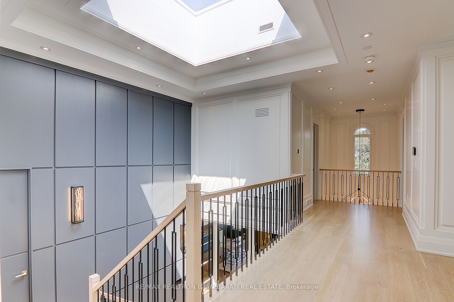 53 Hawksbury Dr