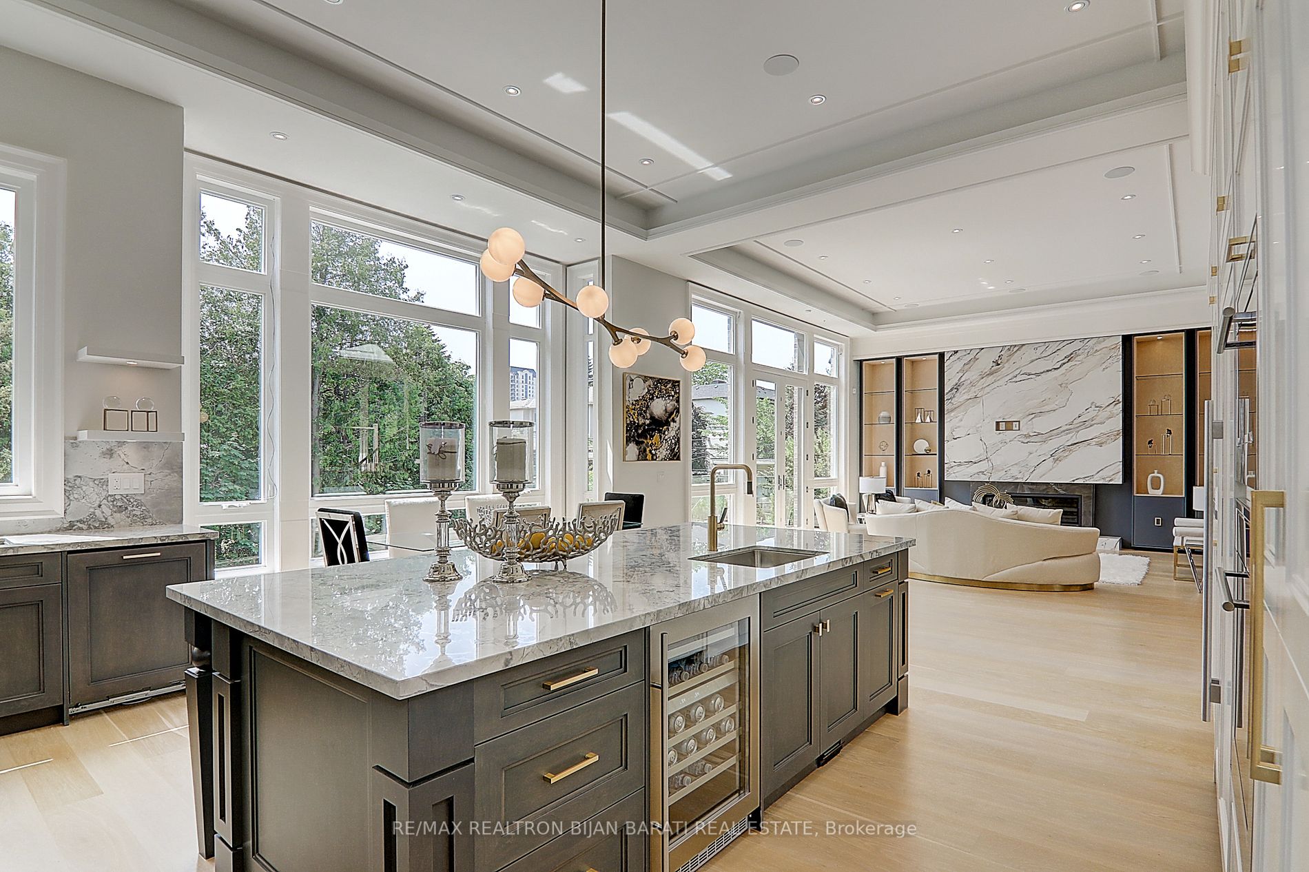 53 Hawksbury Dr