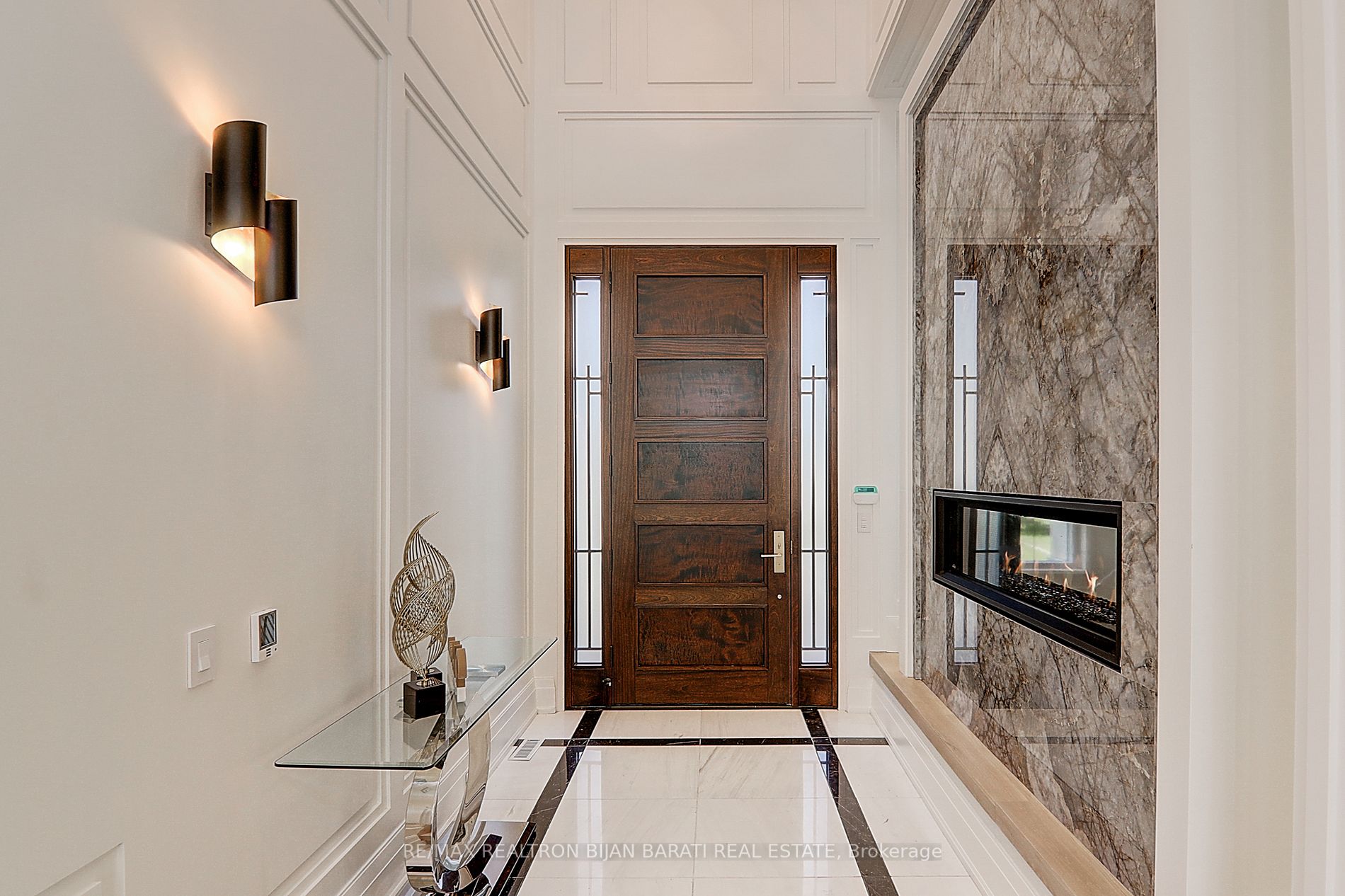 53 Hawksbury Dr