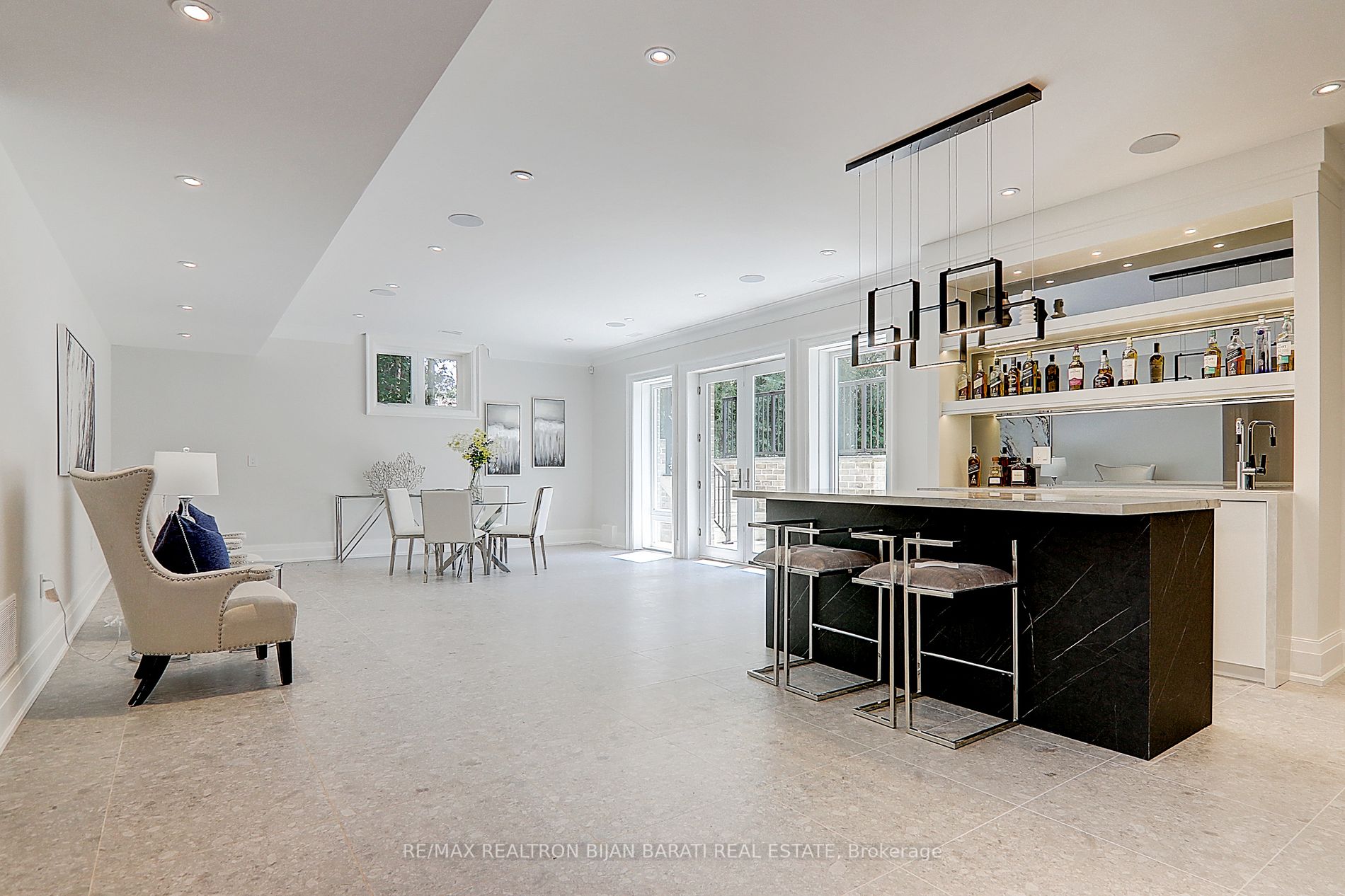 53 Hawksbury Dr
