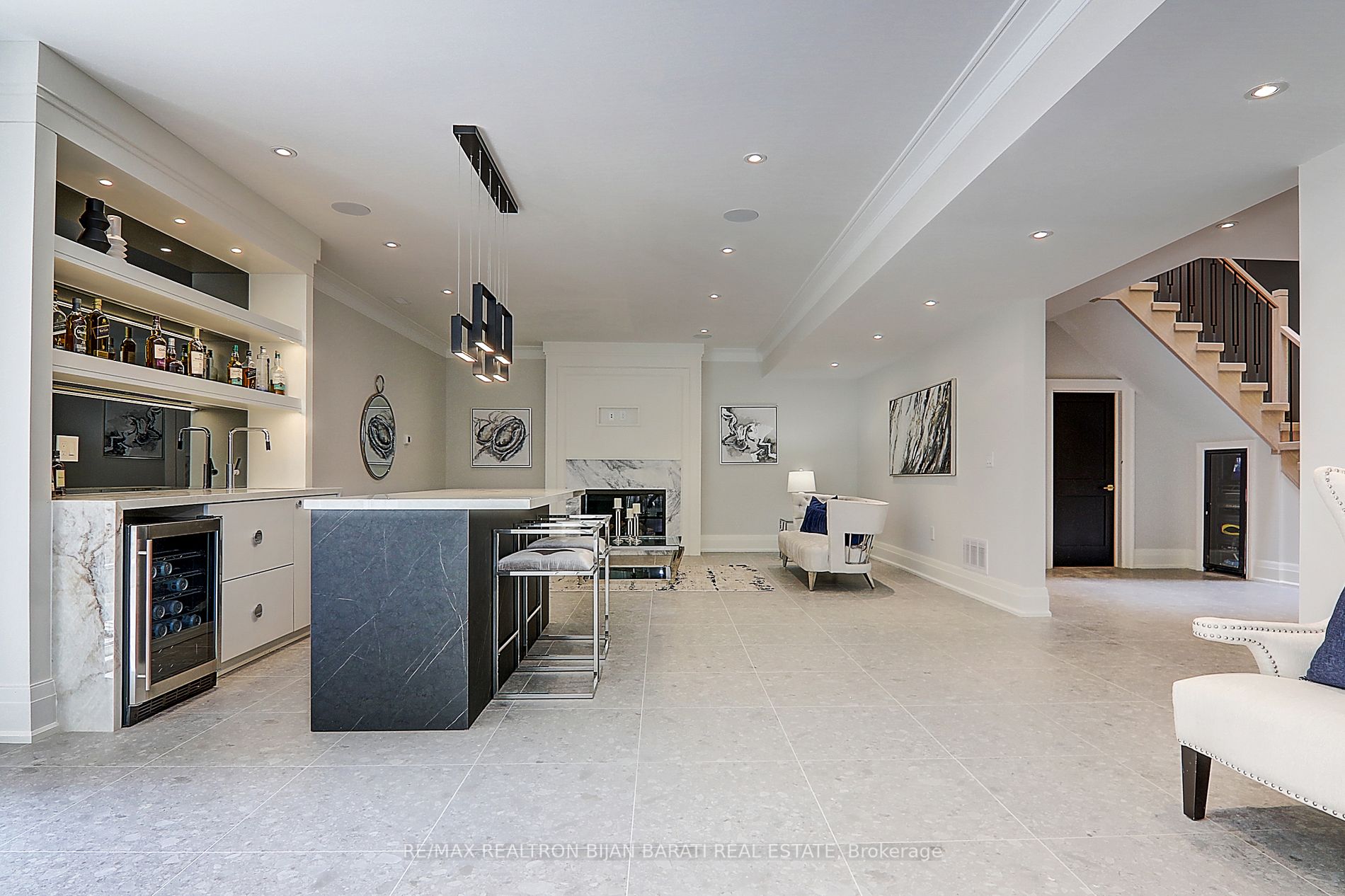 53 Hawksbury Dr