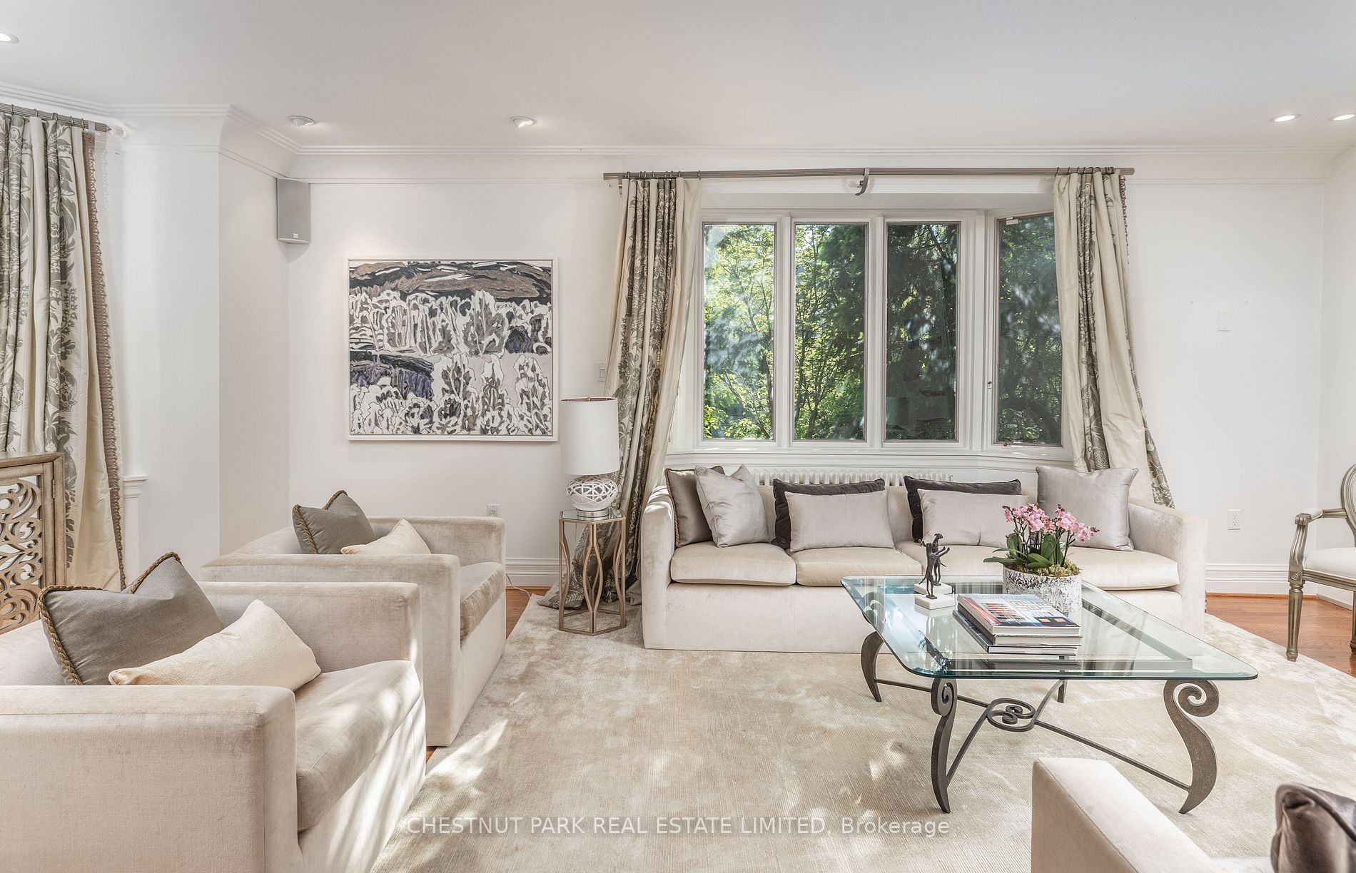 336 Douglas Dr