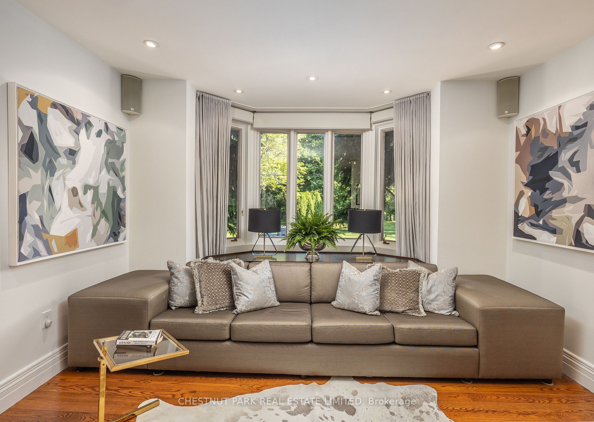 336 Douglas Dr
