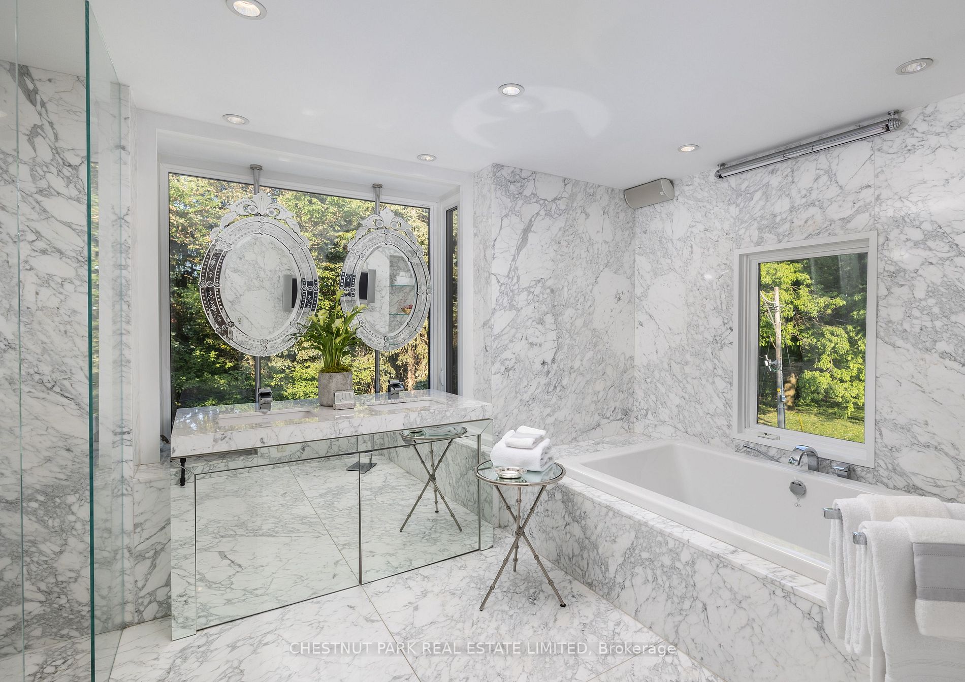 336 Douglas Dr