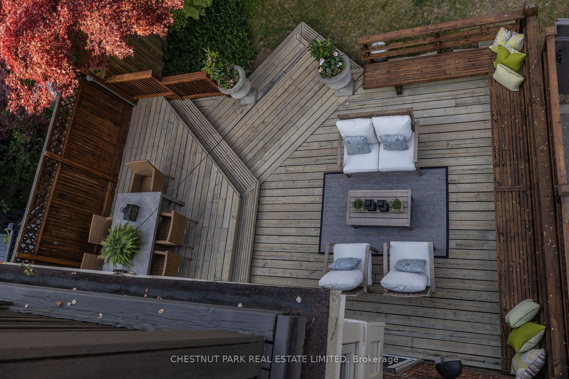 336 Douglas Dr