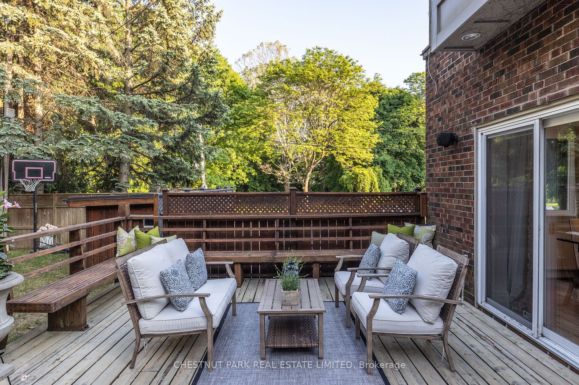 336 Douglas Dr