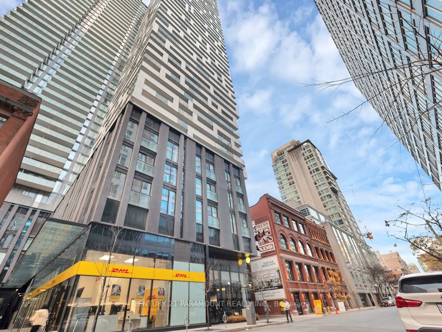 22 Lombard St, #502