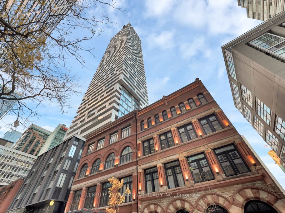 22 Lombard St, #502