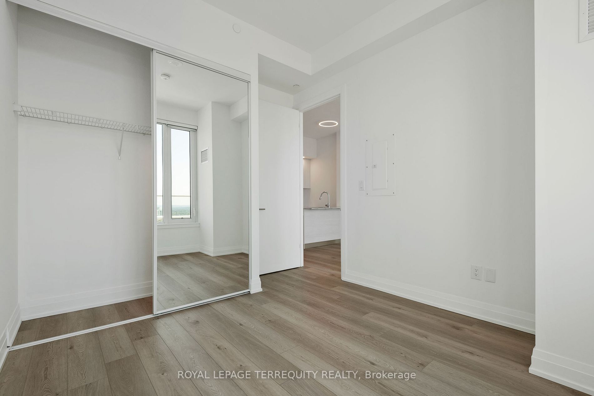 75 Canterbury Place, #PH107
