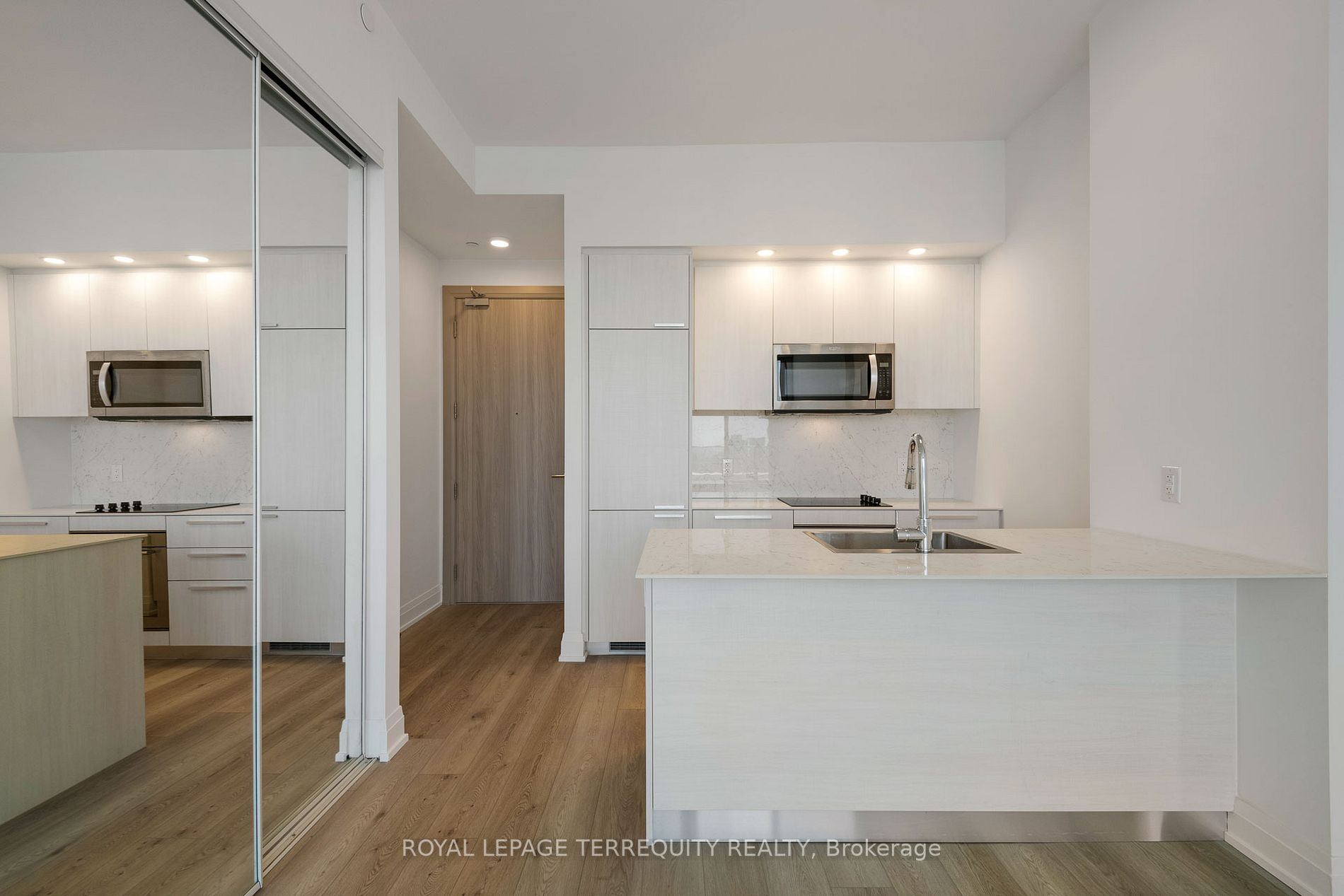 75 Canterbury Place, #PH107