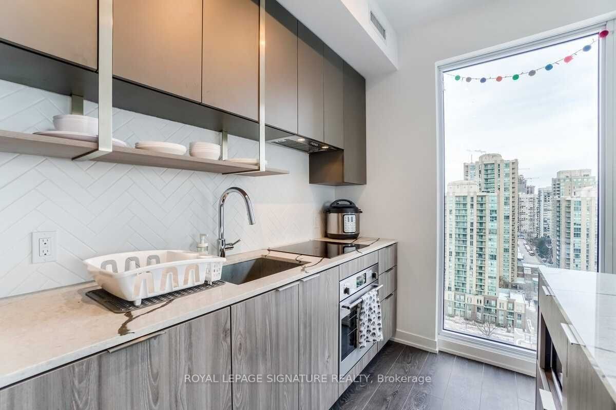 15 Holmes Avenue, #1708