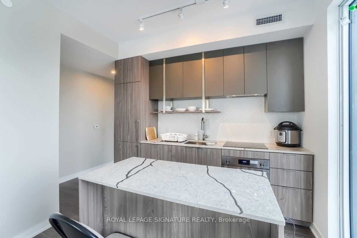15 Holmes Avenue, #1708
