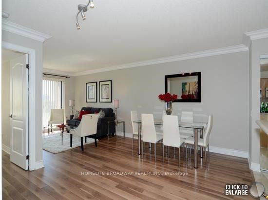 2 Clairtrell Rd, #606
