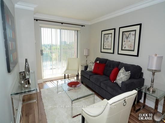 2 Clairtrell Rd, #606