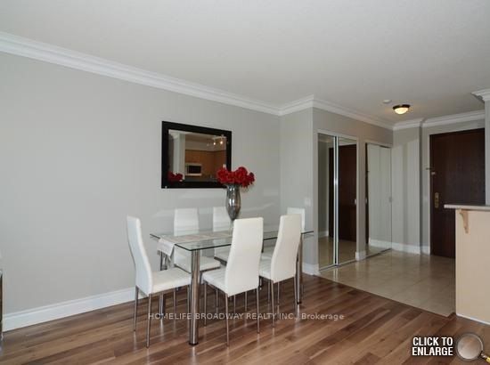 2 Clairtrell Rd, #606