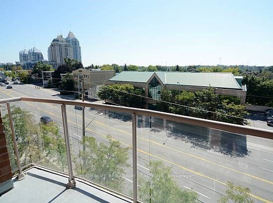 2 Clairtrell Rd, #606