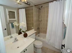2 Clairtrell Rd, #606
