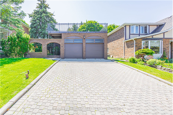 22 Arran Cres E, Toronto