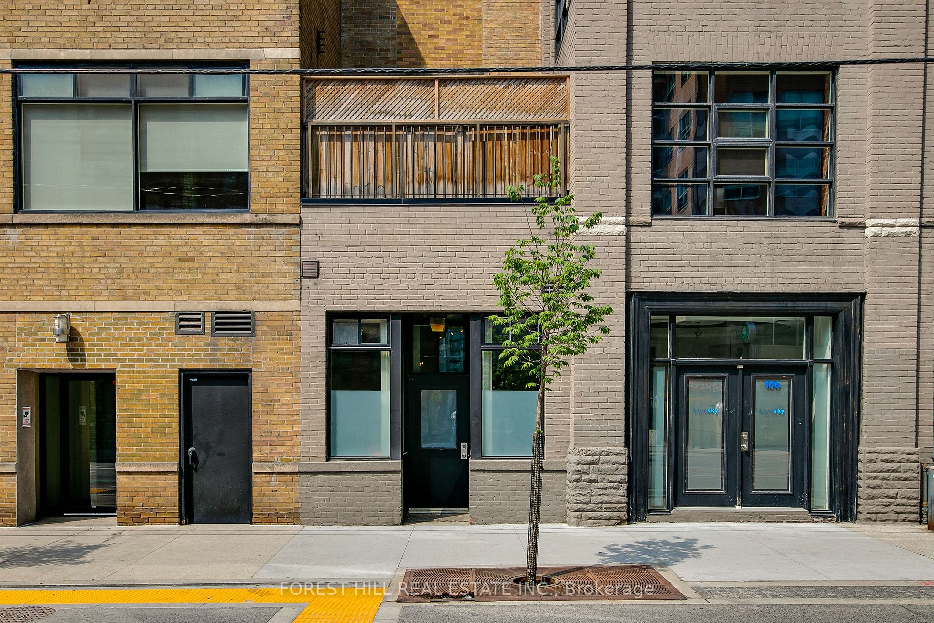 90 Sherbourne St, #107