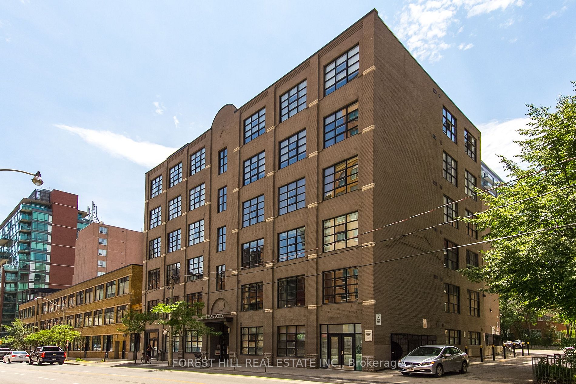 90 Sherbourne St, #107