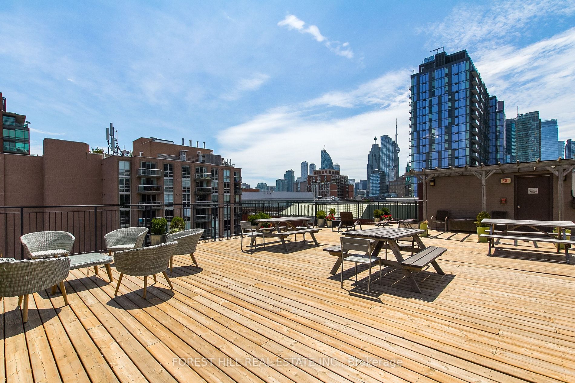 90 Sherbourne St, #107
