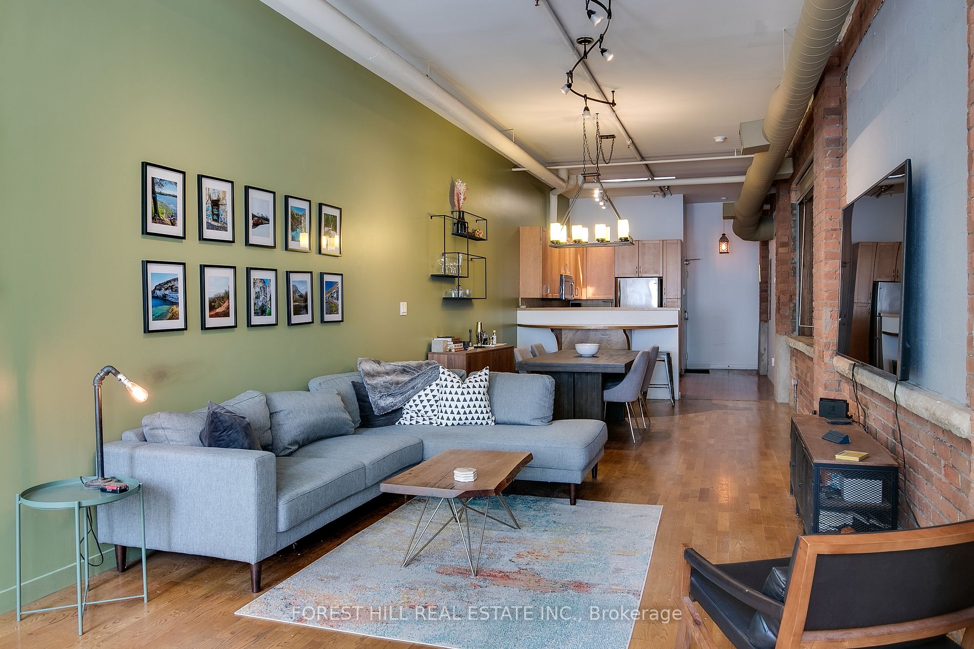 90 Sherbourne St, #107