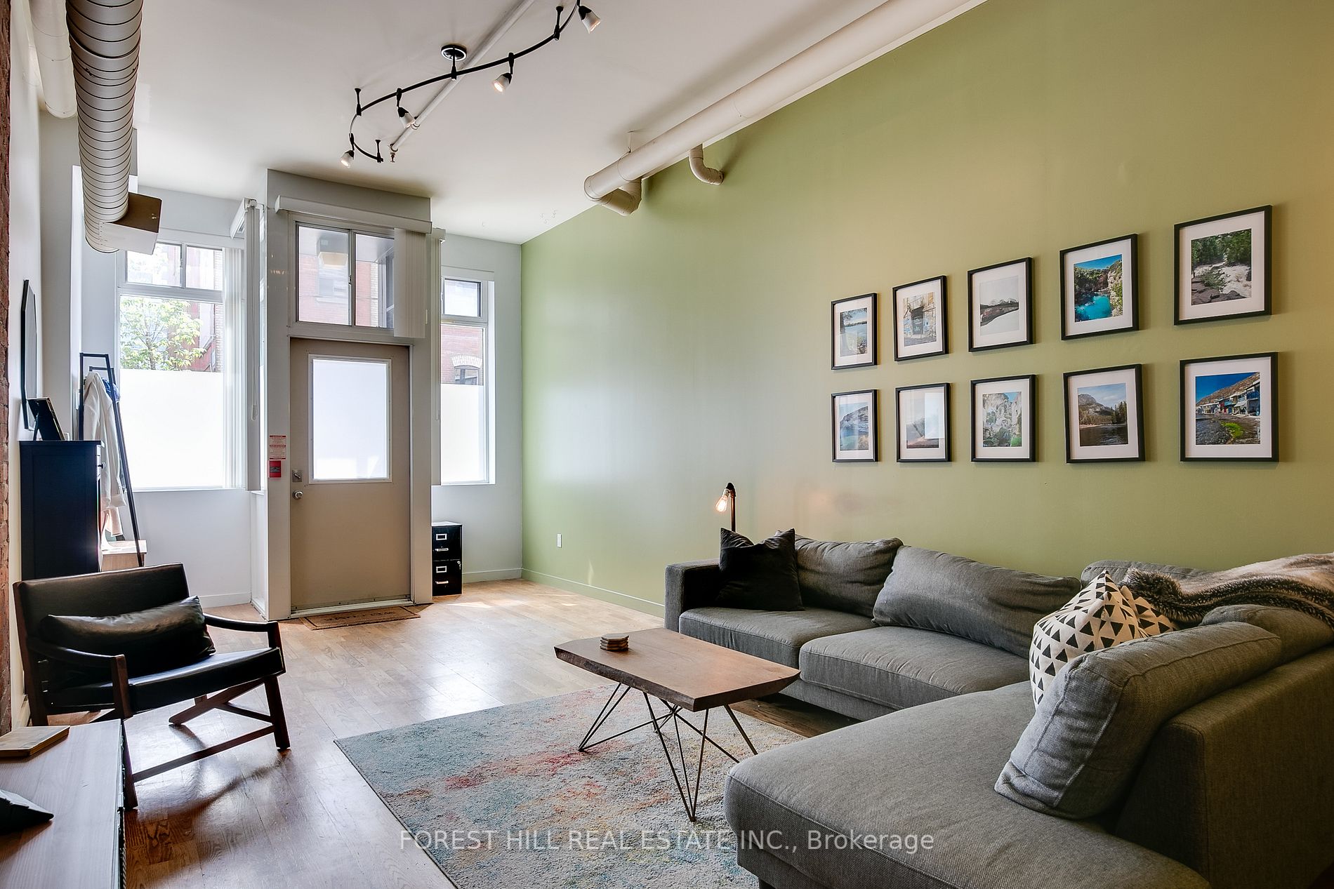 90 Sherbourne St, #107